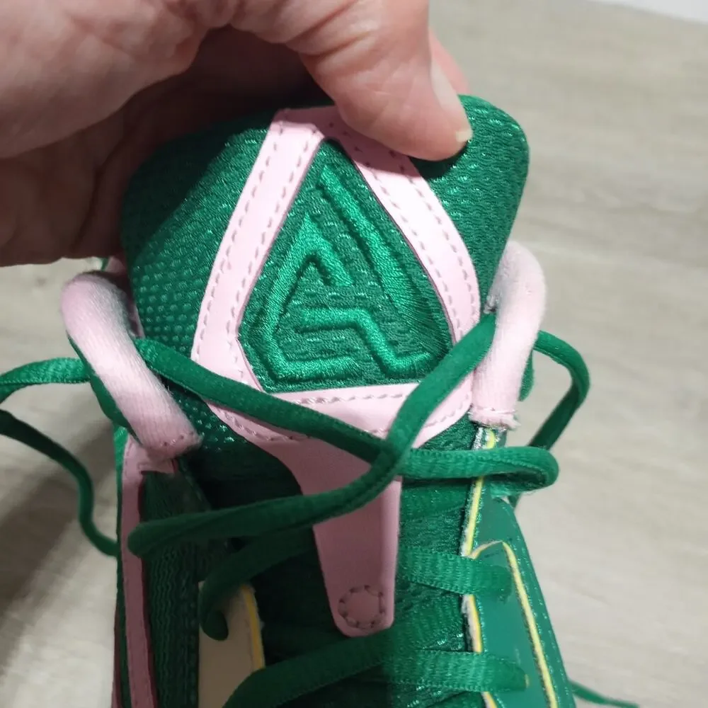 Nike Giannia Immortality 3 
